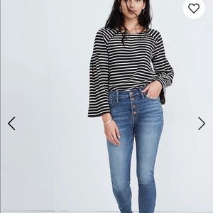 Madewell 10” high rise button front skinny raw hem